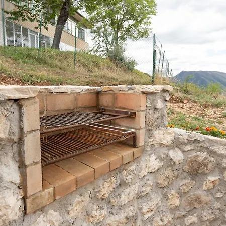 Casa Vacanze Frattura بيت للعطل